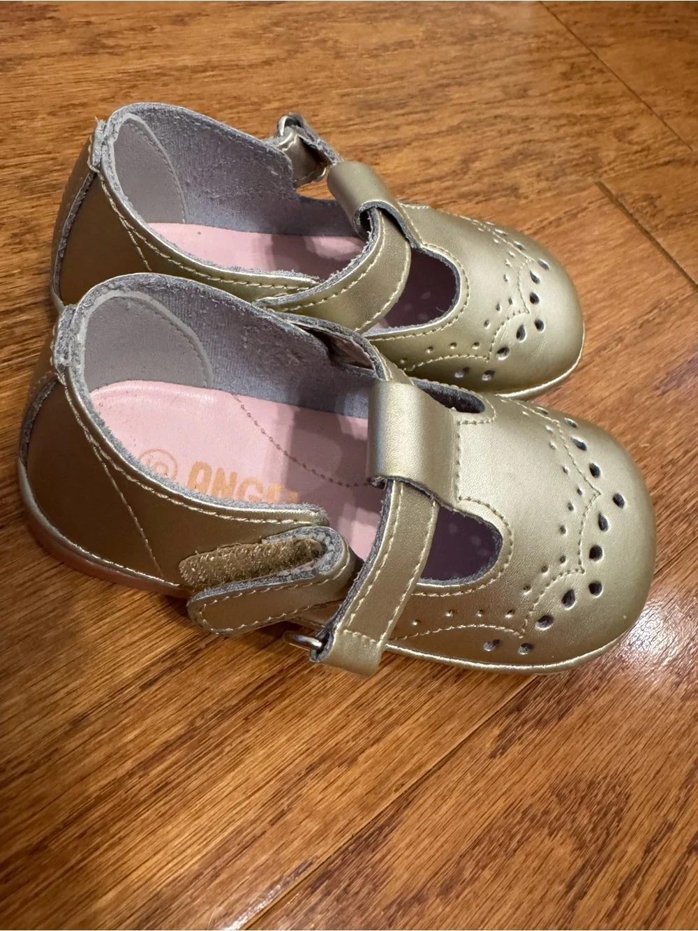 Lamour Angel Gold Mary Jane birdie t strap walker  girl shoes 5
